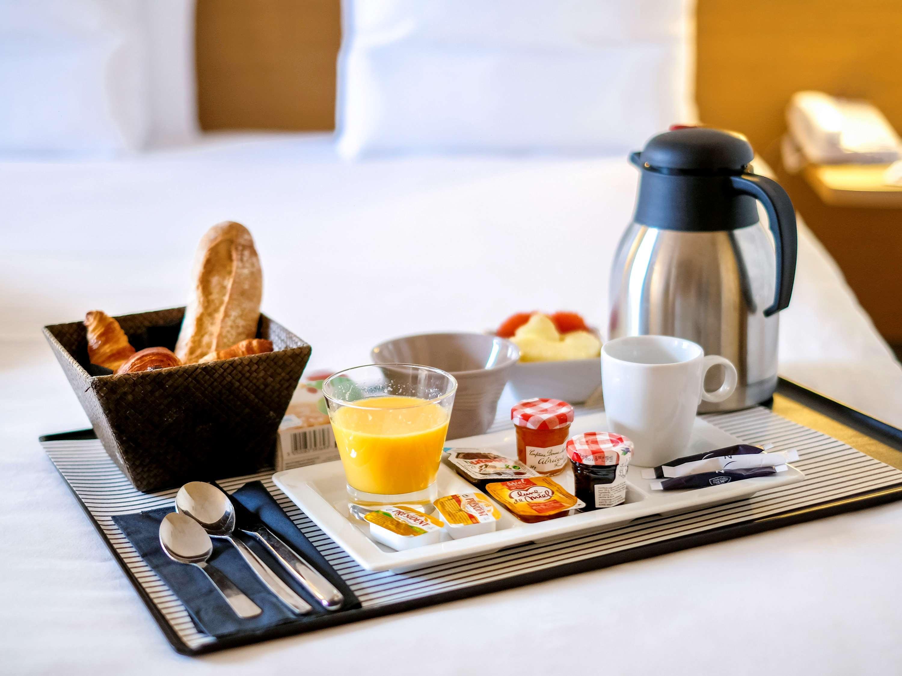 Novotel Paris Le Pont Hotel