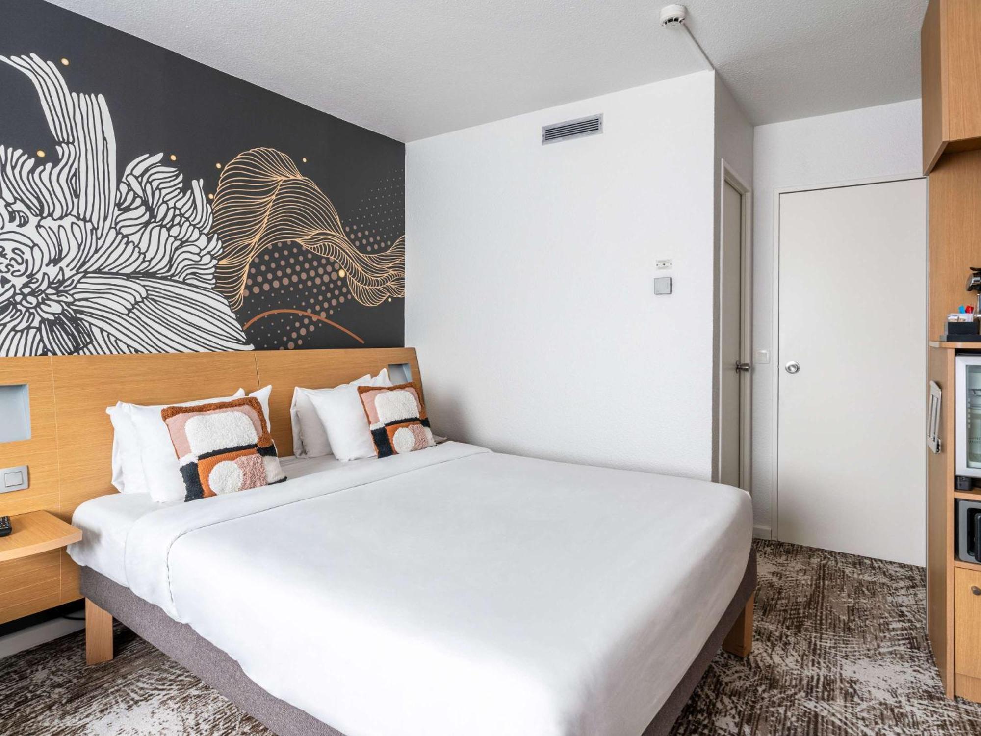 Hotel Novotel Paris Sud Porte De 4*