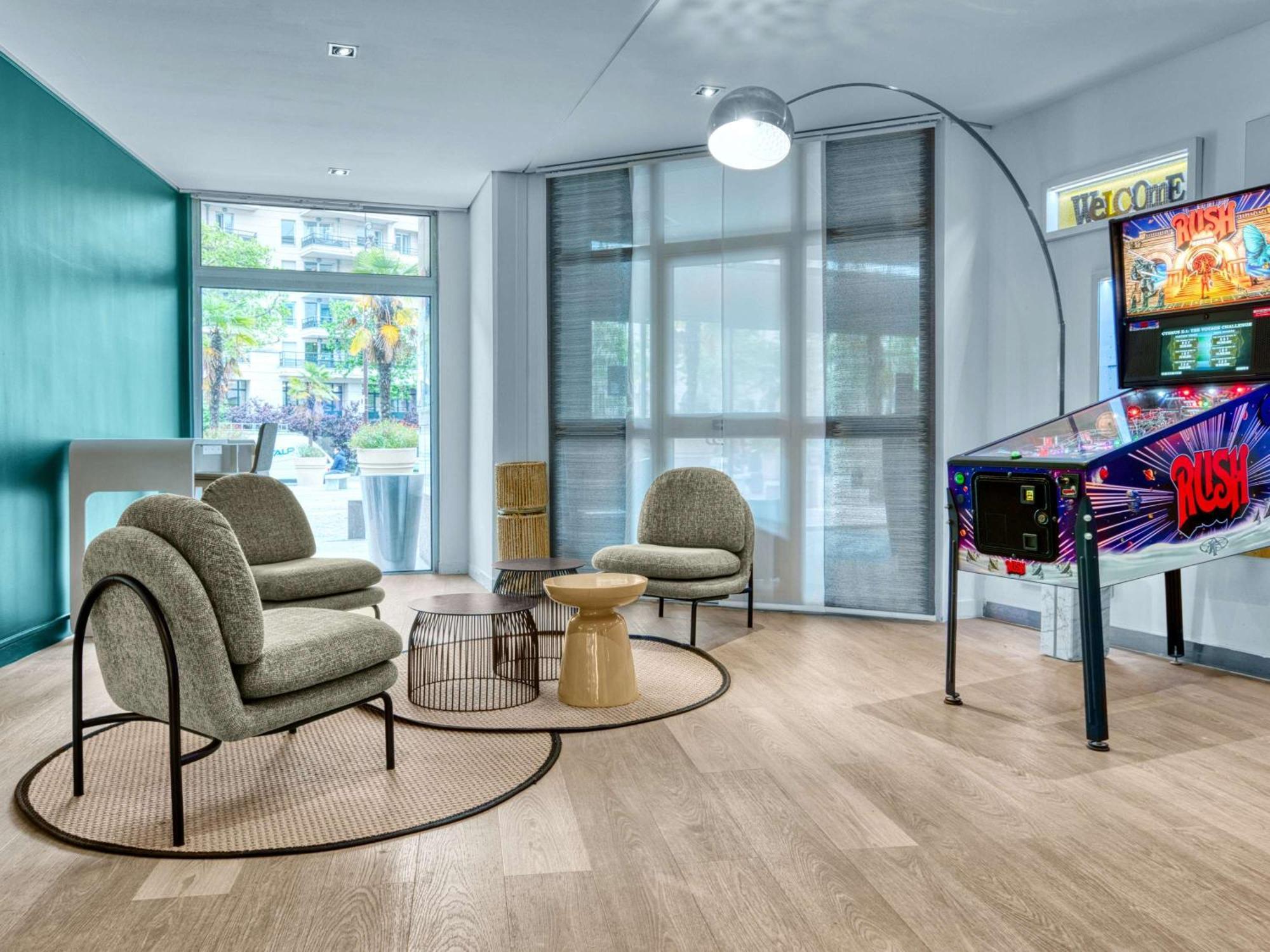 Novotel Paris Le Pont 4*