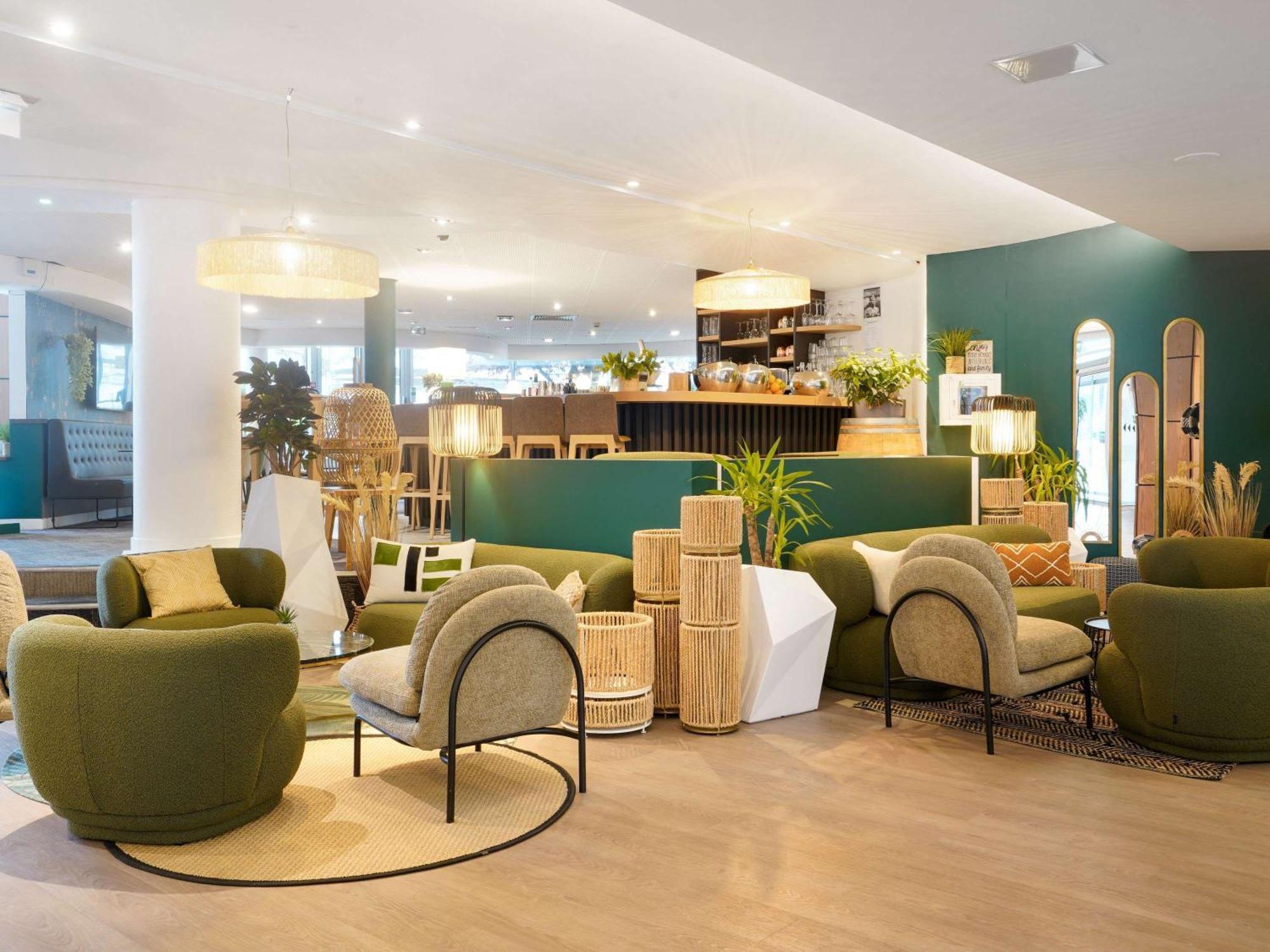 Hotel Novotel Paris Le Pont 4*
