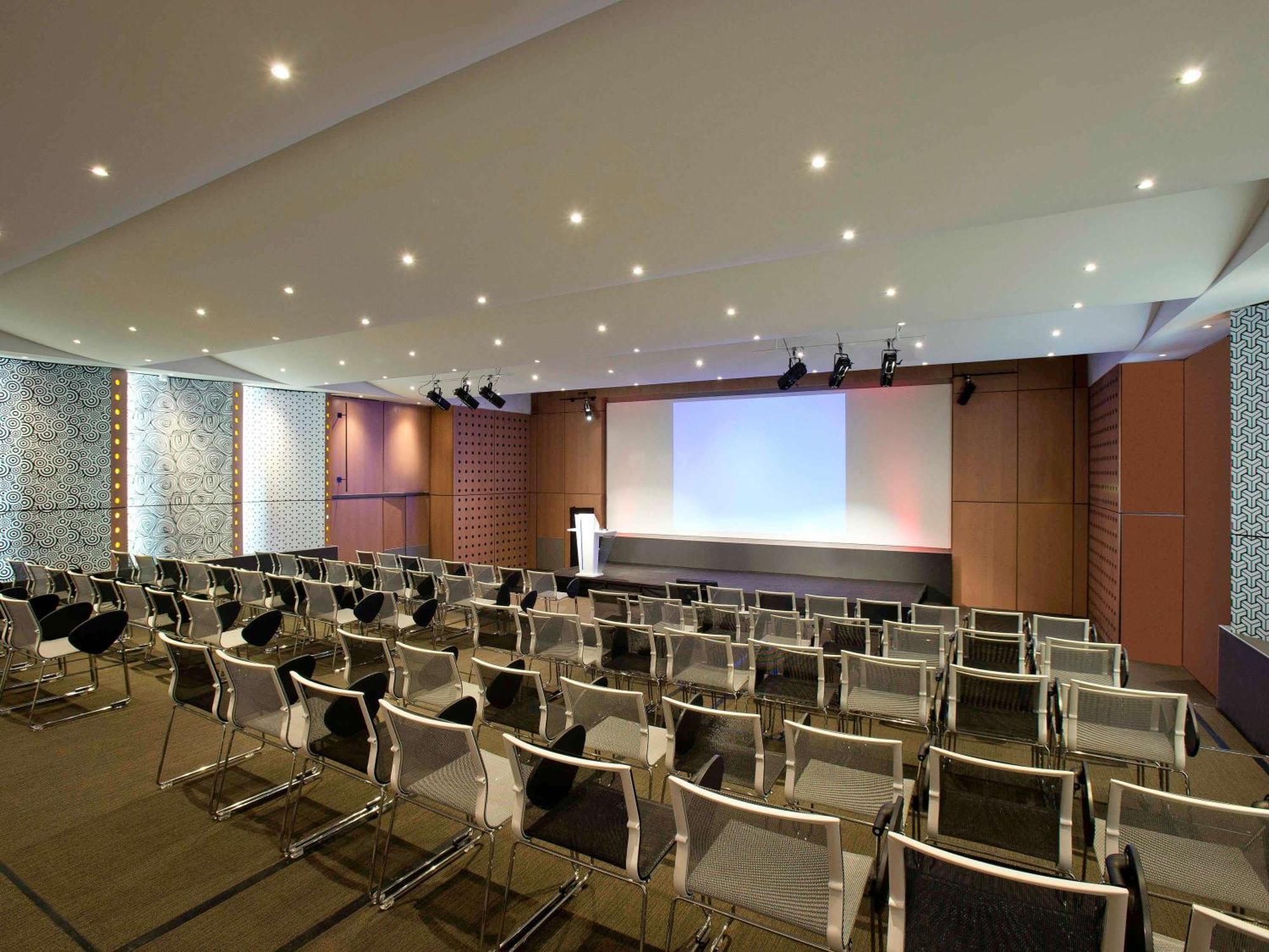 Hotel Novotel Paris Sud Porte De 4*