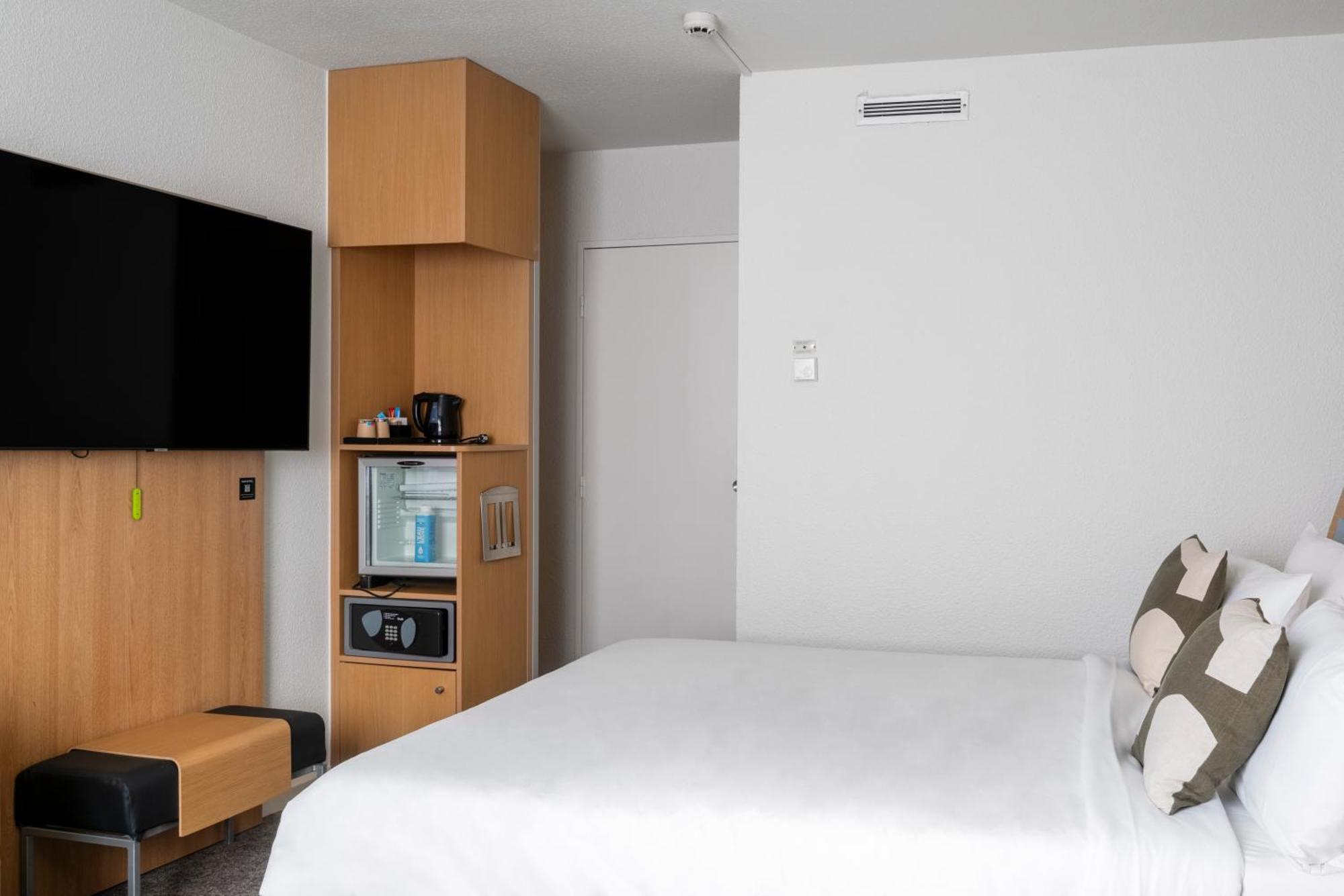 Hotel Novotel Paris Sud Porte De 4*